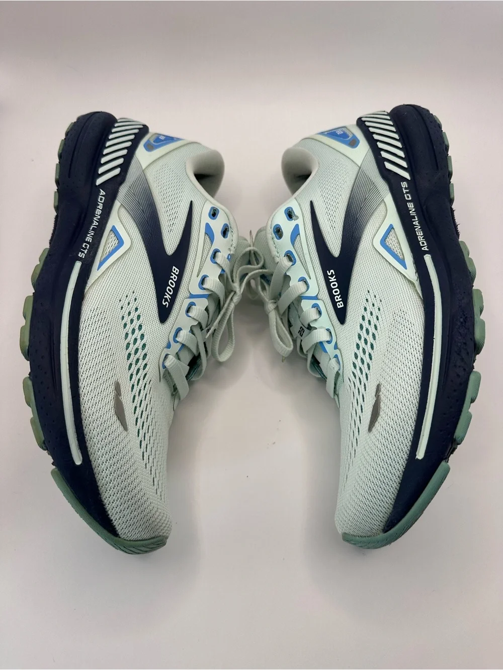 Brooks Adrenaline GTS 23 Women’s Size 8.5 B Running Shoes Blue Glass/ Marina